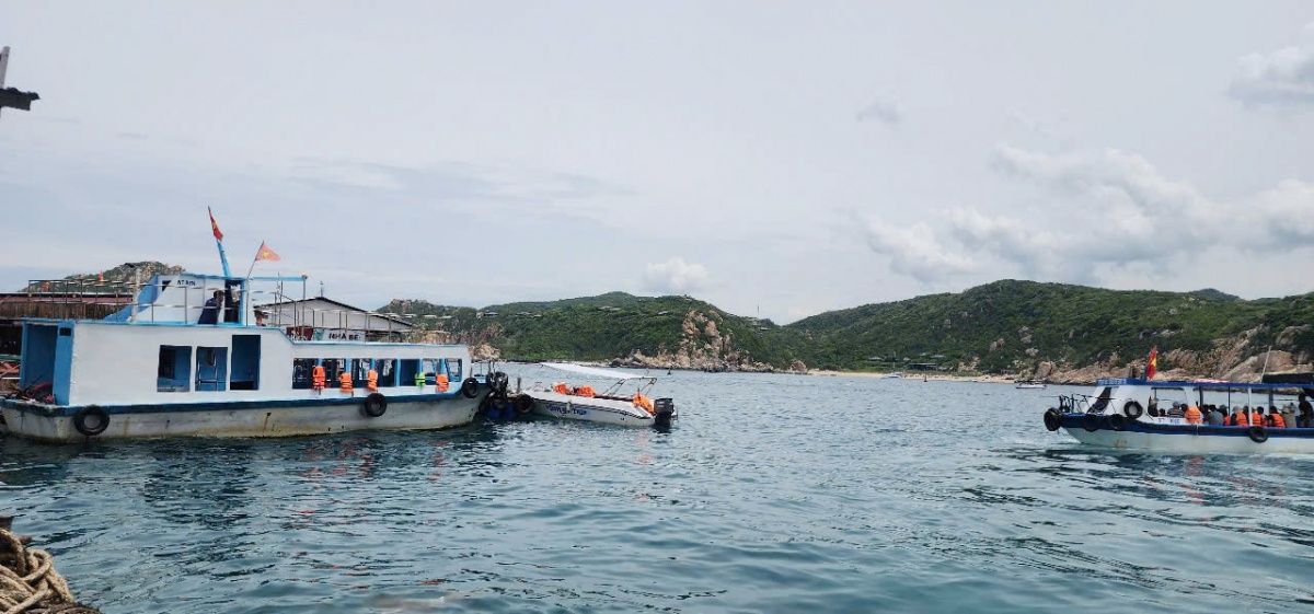 Sở hữu bờ biển dài và đẹp, khí hậu nắng ấm quanh năm, Ninh Thuận - vùng đất hội tụ nhiều tiềm năng hiếm có cho phát triển du lịch. Sở hữu bờ biển dài và đẹp, khí hậu nắng ấm quanh năm, Ninh Thuận - vùng đất hội tụ nhiều tiềm năng hiếm có cho phát triển du lịch.