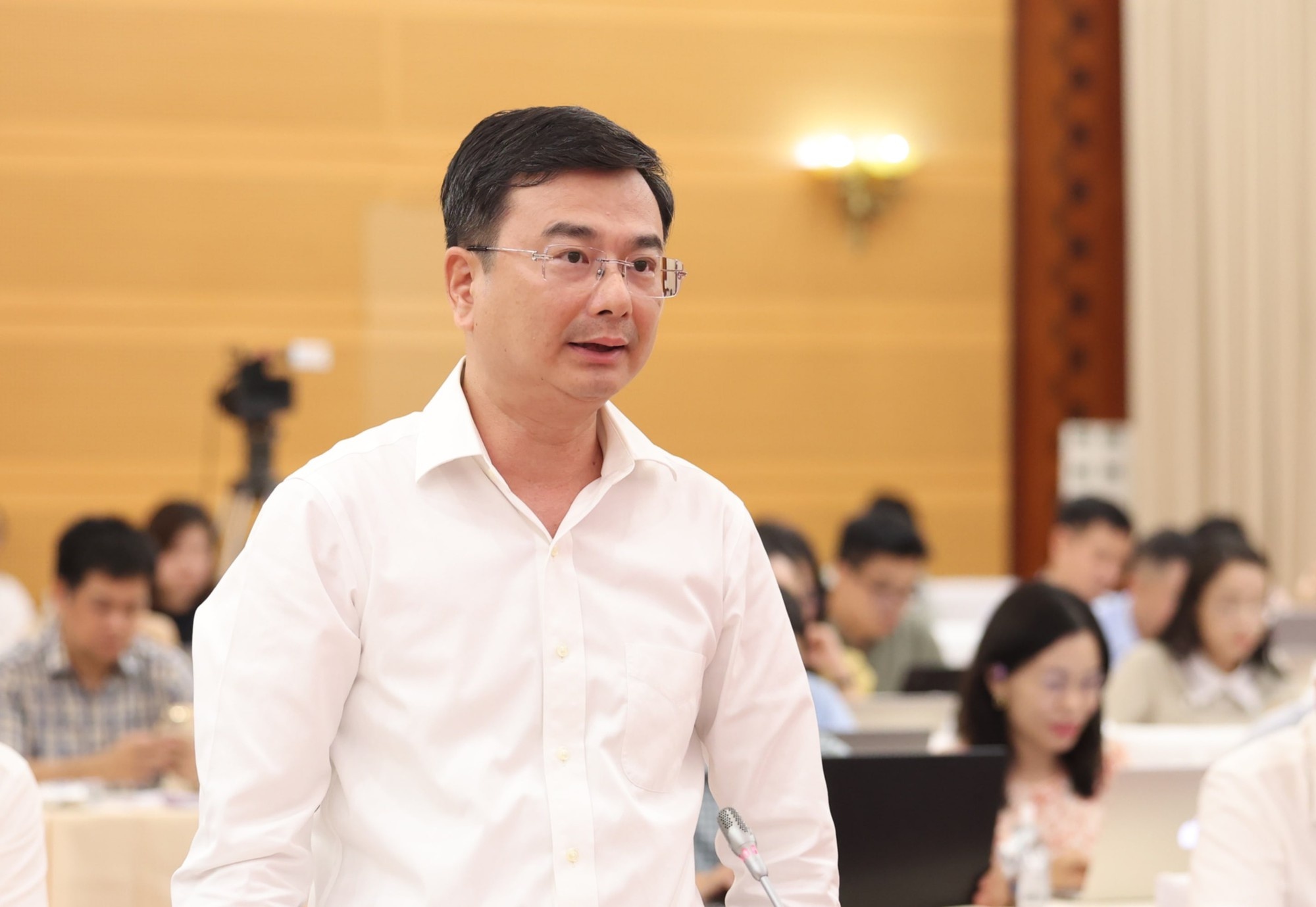 Phó Thống đốc Phạm Thanh Hà trả lời báo chí - Ảnh: VGP Phó Thống đốc Phạm Thanh Hà trả lời báo chí - Ảnh: VGP