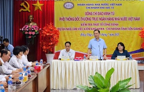 Phó Thống đốc Thường trực Đào Minh Tú khảo sát NHNN Khu vực 13