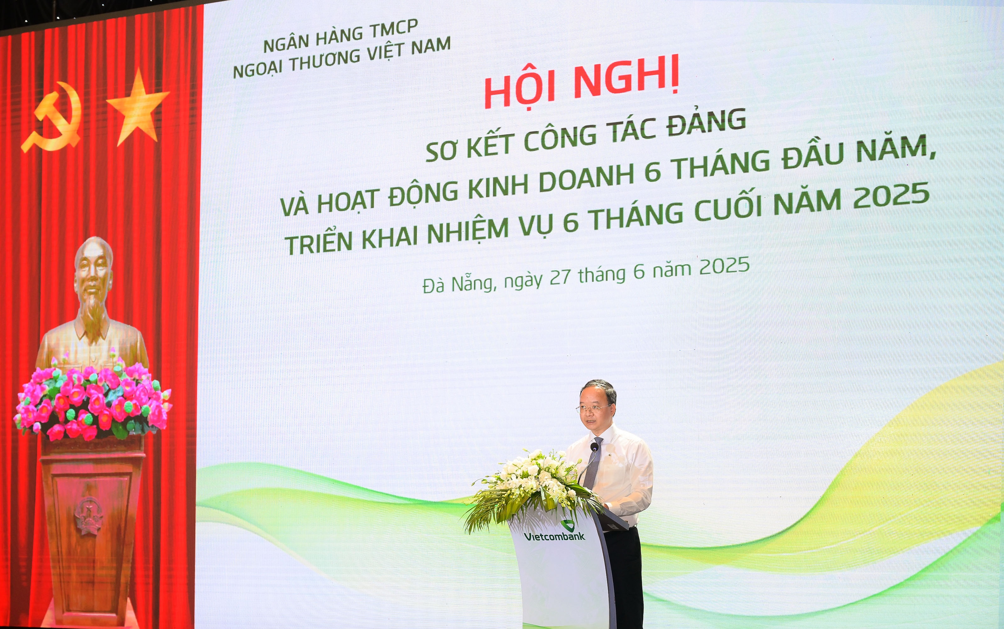 Vietcombank chung niềm tin vươn xa với tinh thần đổi mới, bứt phá