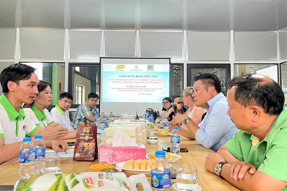 Tập đoàn EDEKA (Đức) đến thăm và làm việc tại Nhà máy Chế biến nông sản chất lượng cao VinaGreen 