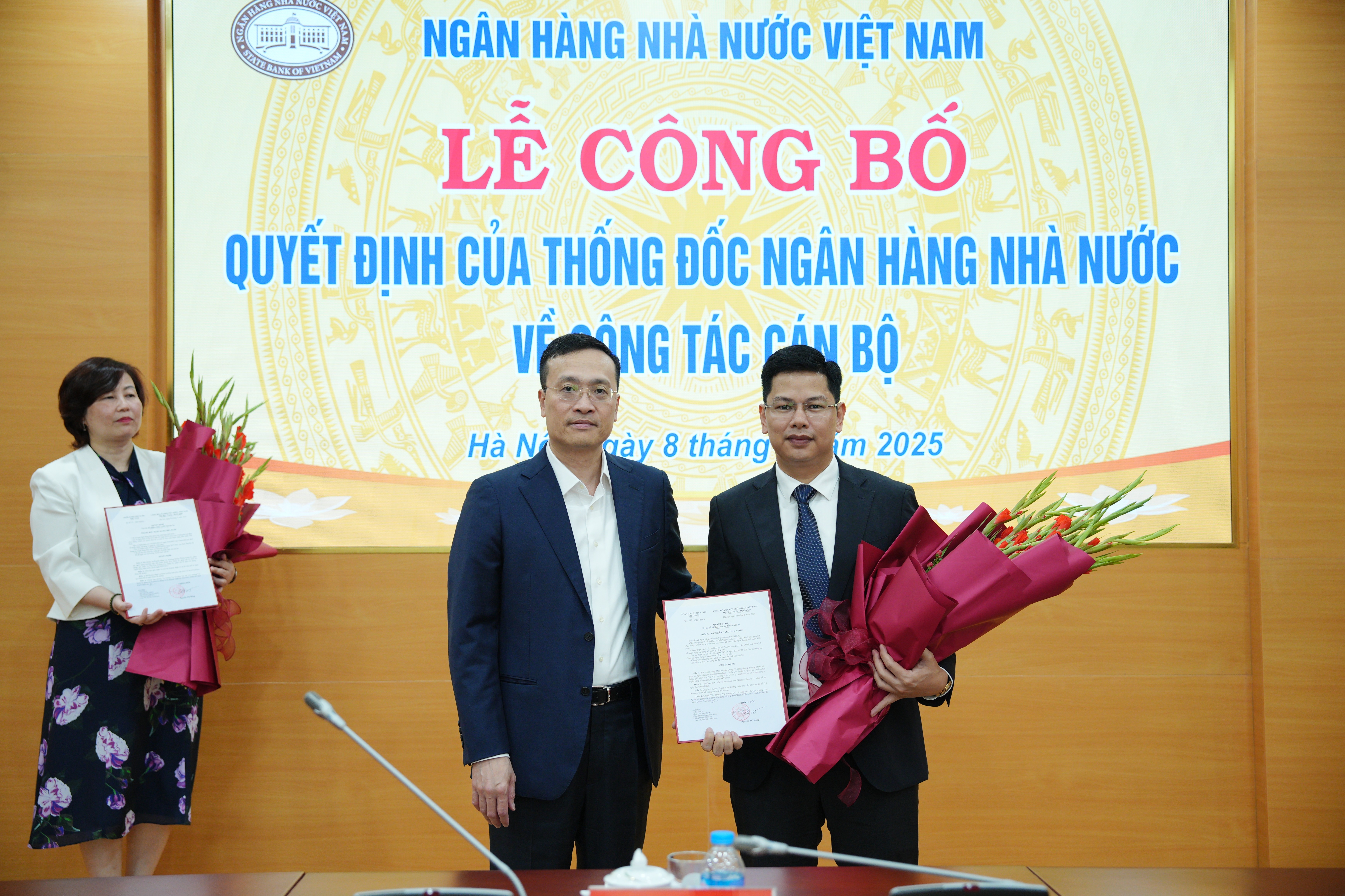 Bổ nhiệm ba Phó Cục trưởng Cục Quản lý, giám sát tổ chức tín dụng Bổ nhiệm ba Phó Cục trưởng Cục Quản lý, giám sát tổ chức tín dụng