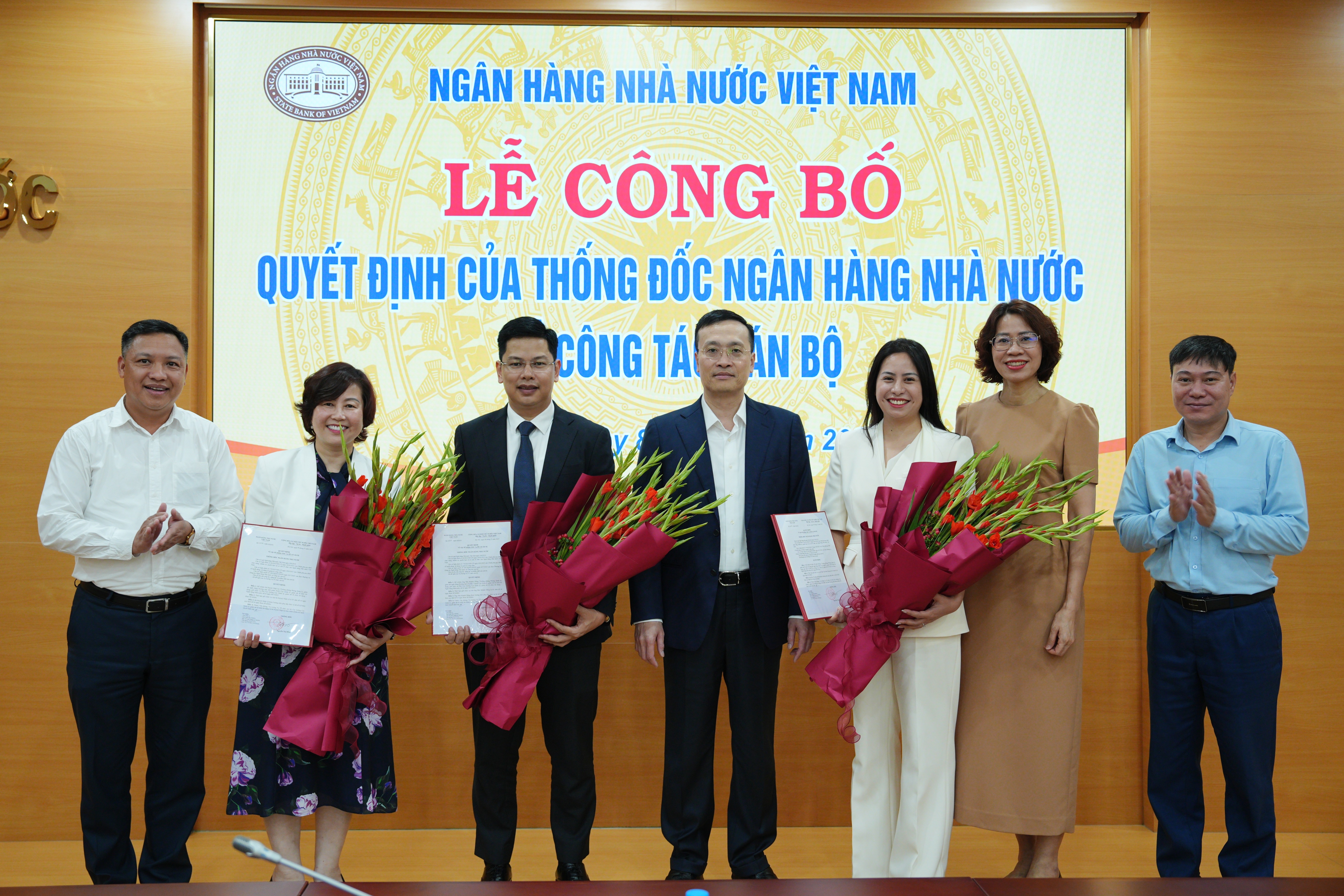 Bổ nhiệm ba Phó Cục trưởng Cục Quản lý, giám sát tổ chức tín dụng Bổ nhiệm ba Phó Cục trưởng Cục Quản lý, giám sát tổ chức tín dụng