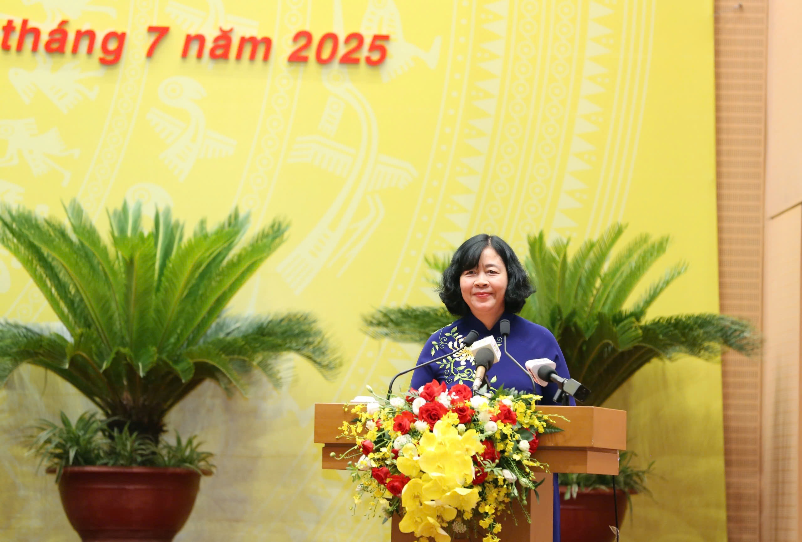 Bí thư Thành ủy Hà Nội Bùi Thị Minh Hoài phát biểu tại Kỳ họp.