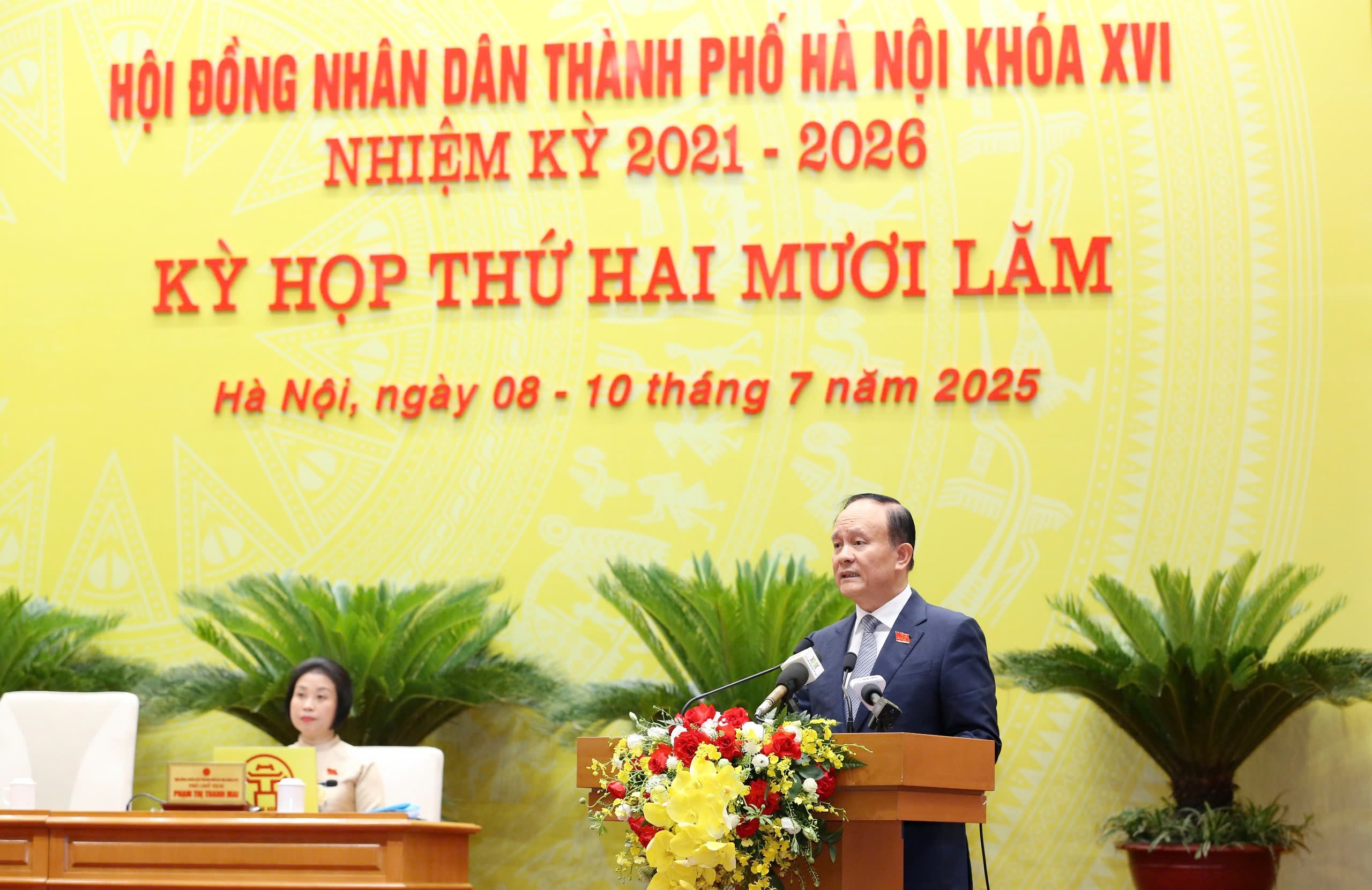 Chủ tịch HĐND thành phố Hà Nội Nguyễn Ngọc Tuấn phát biểu khai mạc. 