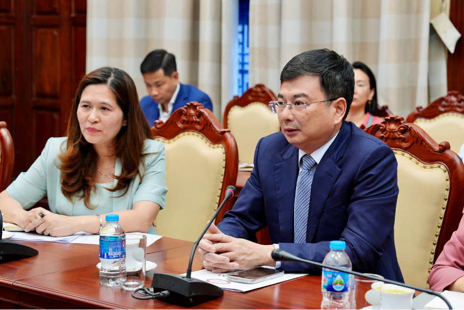 Phó Thống đốc Phạm Thanh Hà tiếp đoàn lãnh đạo cấp cao của SWIFT