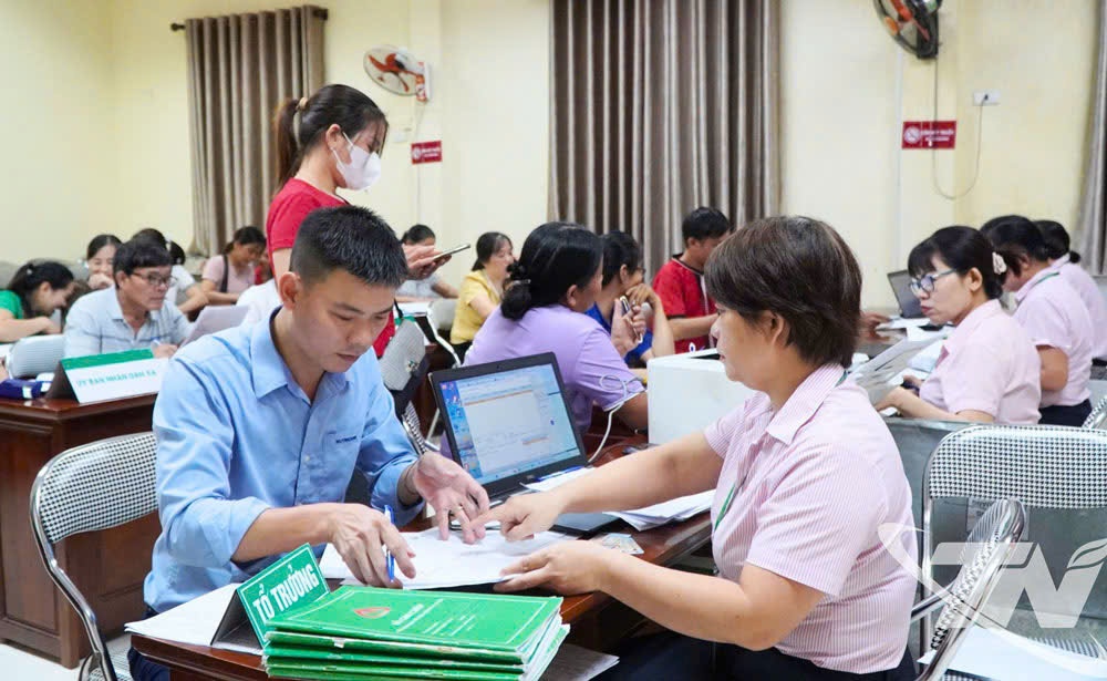 Tiếp tục duy trì ổn định các Điểm giao dịch xã để phục vụ tốt nhất cho người dân