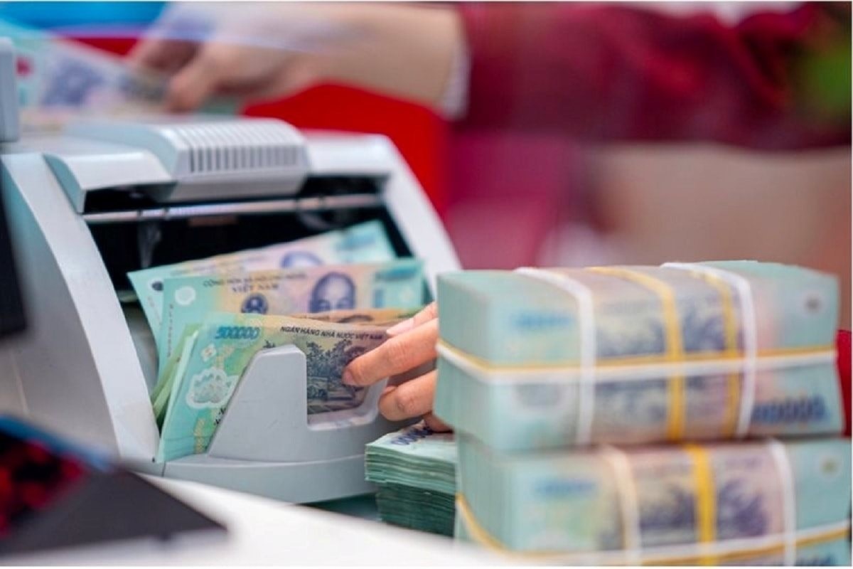 Dòng tiền đang rời khỏi ngân hàng trong bối cảnh lãi suất tiết kiệm ở mức thấp, lạm phát có dấu hiệu gia tăng Dòng tiền đang rời khỏi ngân hàng trong bối cảnh lãi suất tiết kiệm ở mức thấp, lạm phát có dấu hiệu gia tăng
