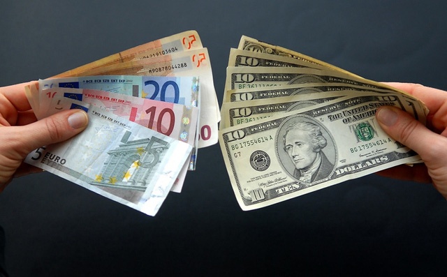 Đồng USD dao động trong biên độ hẹp chờ báo cáo lạm phát tại Mỹ