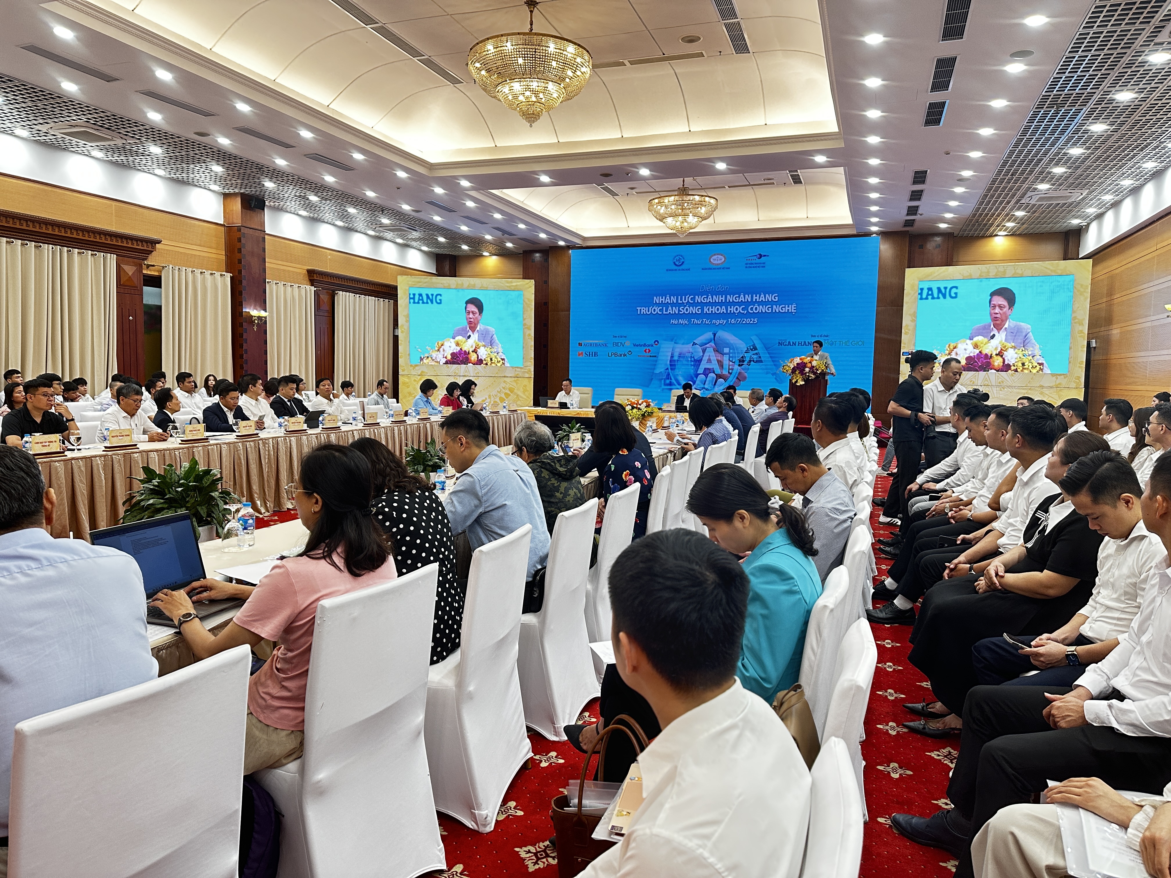 Nhân lực số hỗ trợ ngành Ngân hàng tăng kết nối, liên thông trong hệ sinh thái số