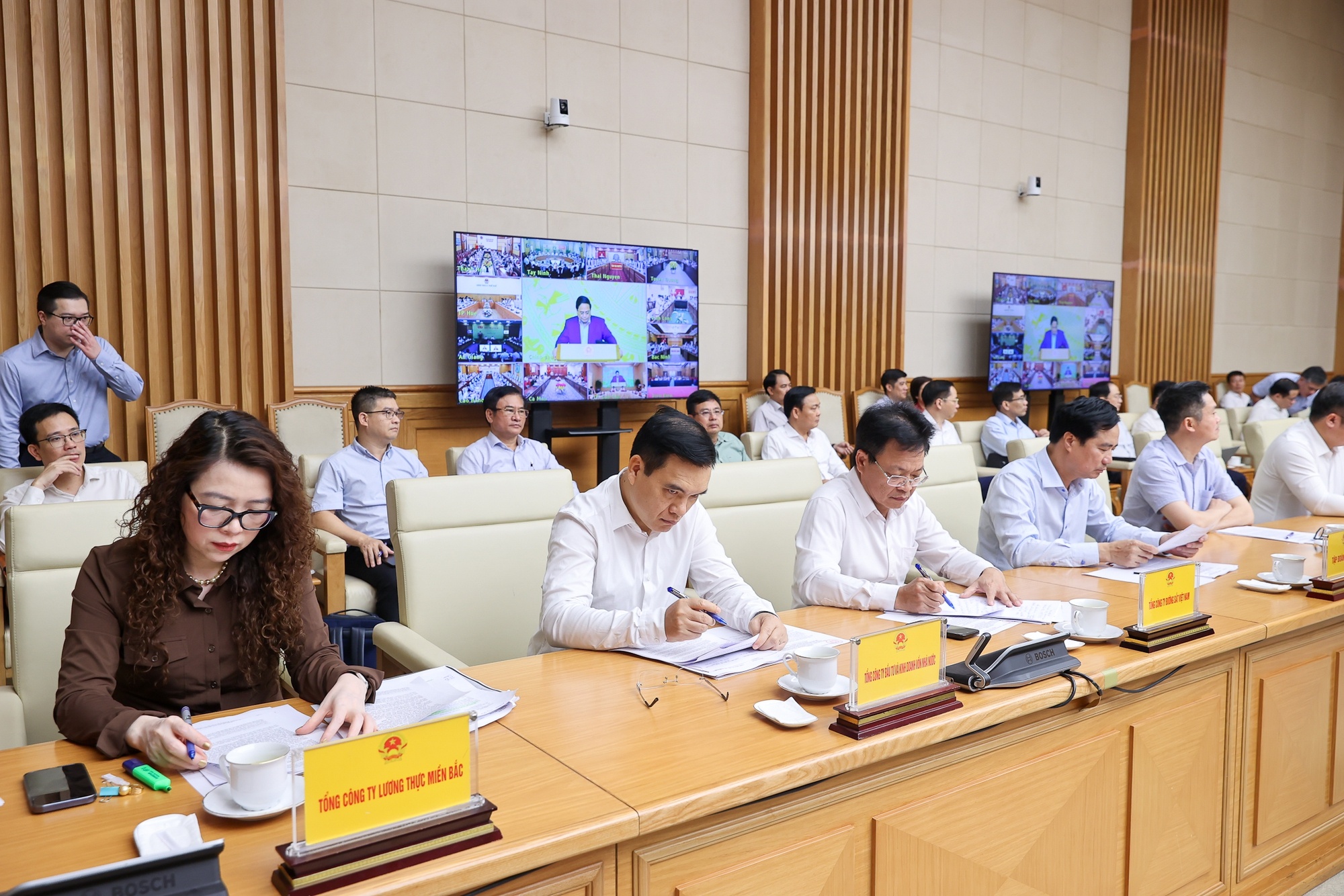 Các đại biểu dự hội nghị - Ảnh: VGP/Nhật Bắc Các đại biểu dự hội nghị - Ảnh: VGP/Nhật Bắc