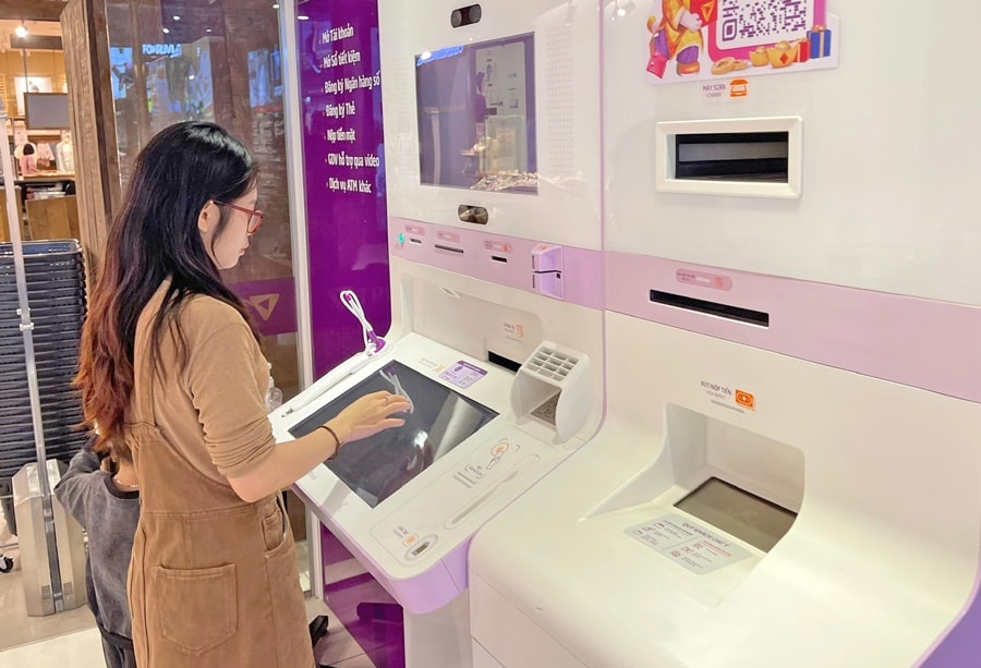 Con người vẫn là yếu tố cốt lõi trong kỷ nguyên số của ngành Ngân hàng Con người vẫn là yếu tố cốt lõi trong kỷ nguyên số của ngành Ngân hàng