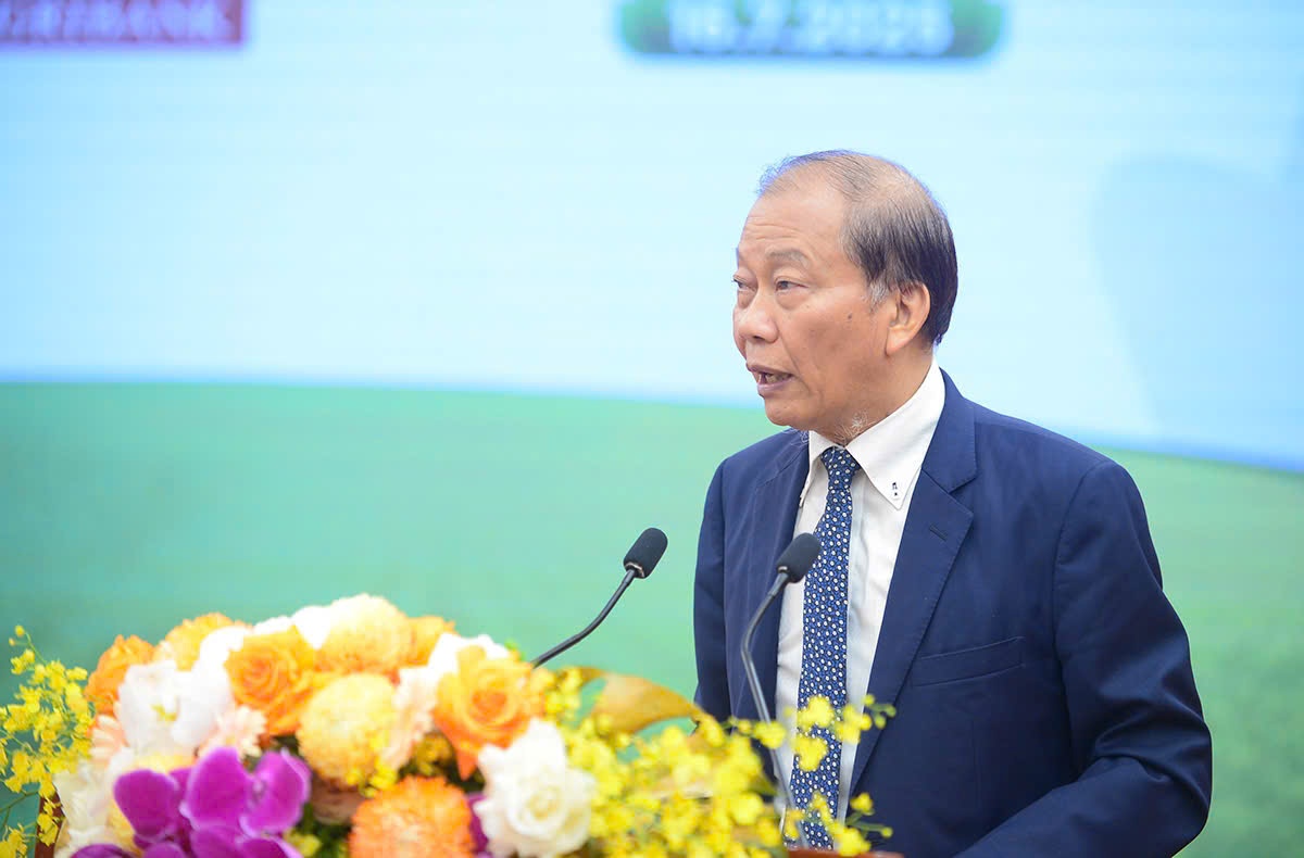 Ông Hoàng Quang Phòng – Phó Chủ tịch VCCI phát biểu khai mạc Ông Hoàng Quang Phòng – Phó Chủ tịch VCCI phát biểu khai mạc