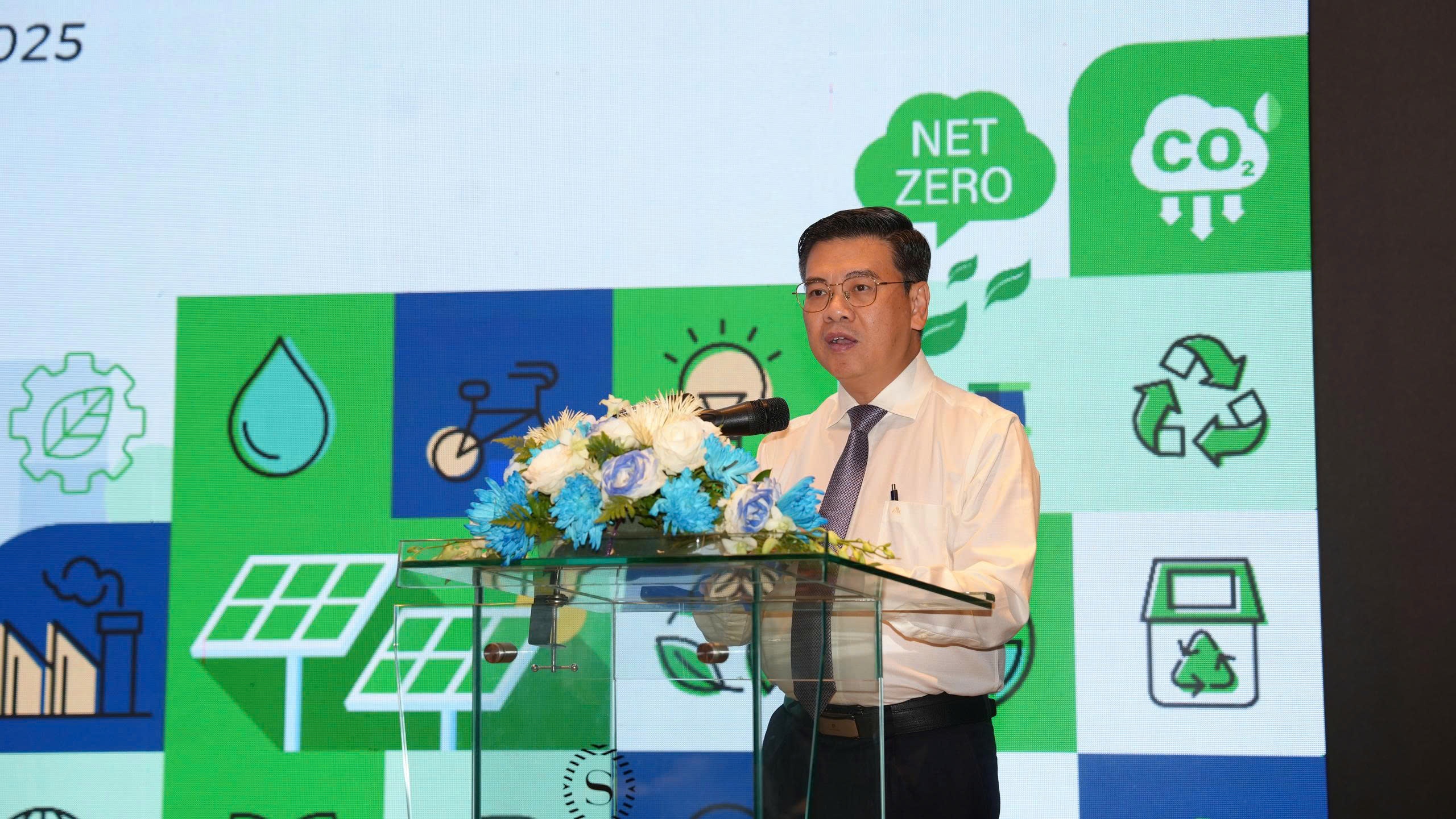 Ông Nguyễn Văn Dũng, Phó Chủ tịch UBND TP. Hồ Chí Minh mong muốn các đối tác phát triển những sản phẩm cho khu công nghiệp đô thị sinh thái thành phố
