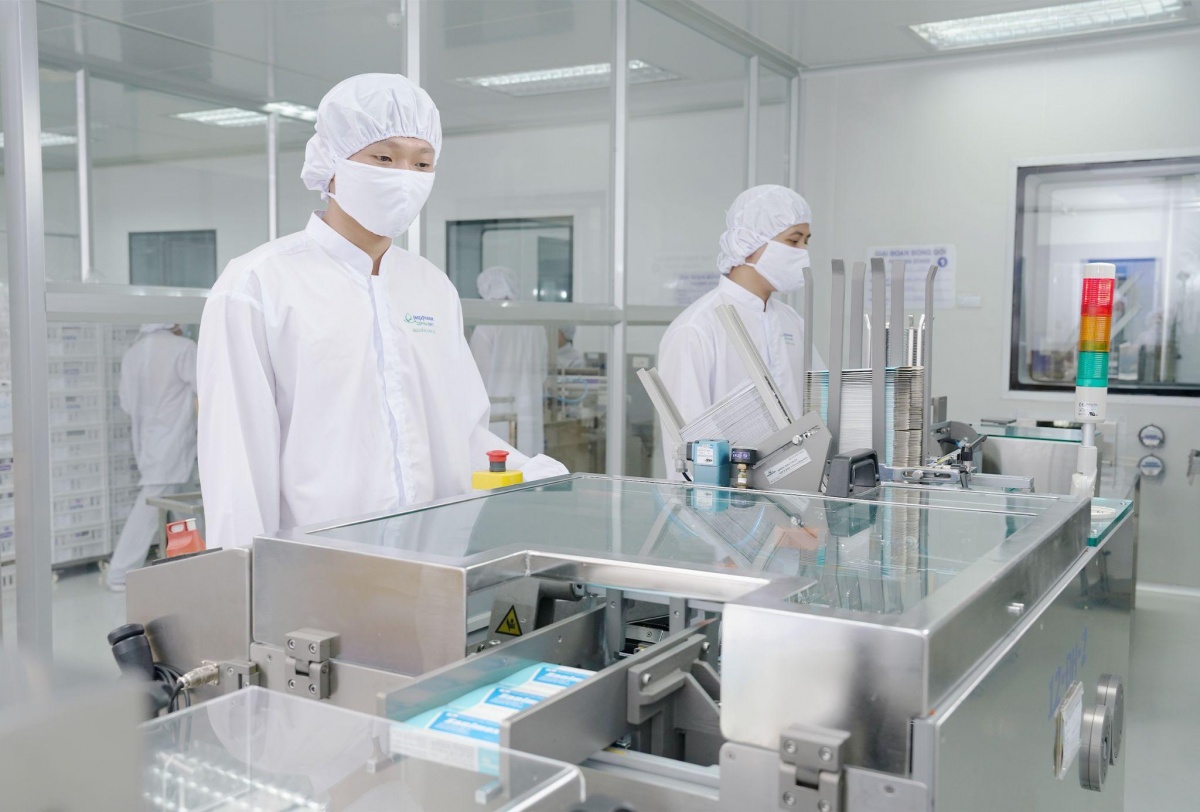 Bên trong nhà máy sản xuất được vinh danh trong sách xanh tỉnh Bình Dương. Ảnh: Imexpharm