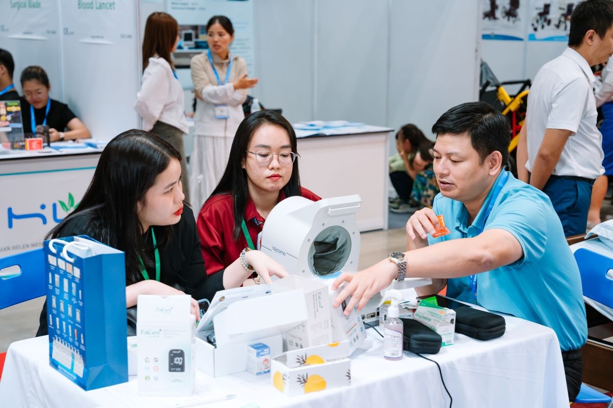 Vietnam Medipharm Expo 2025 là nơi tìm kiếm đối tác và mở ra những cơ hội hợp tác mới, góp phần đưa ngành Y dược Việt Nam vươn tầm quốc tế Vietnam Medipharm Expo 2025 là nơi tìm kiếm đối tác và mở ra những cơ hội hợp tác mới, góp phần đưa ngành Y dược Việt Nam vươn tầm quốc tế