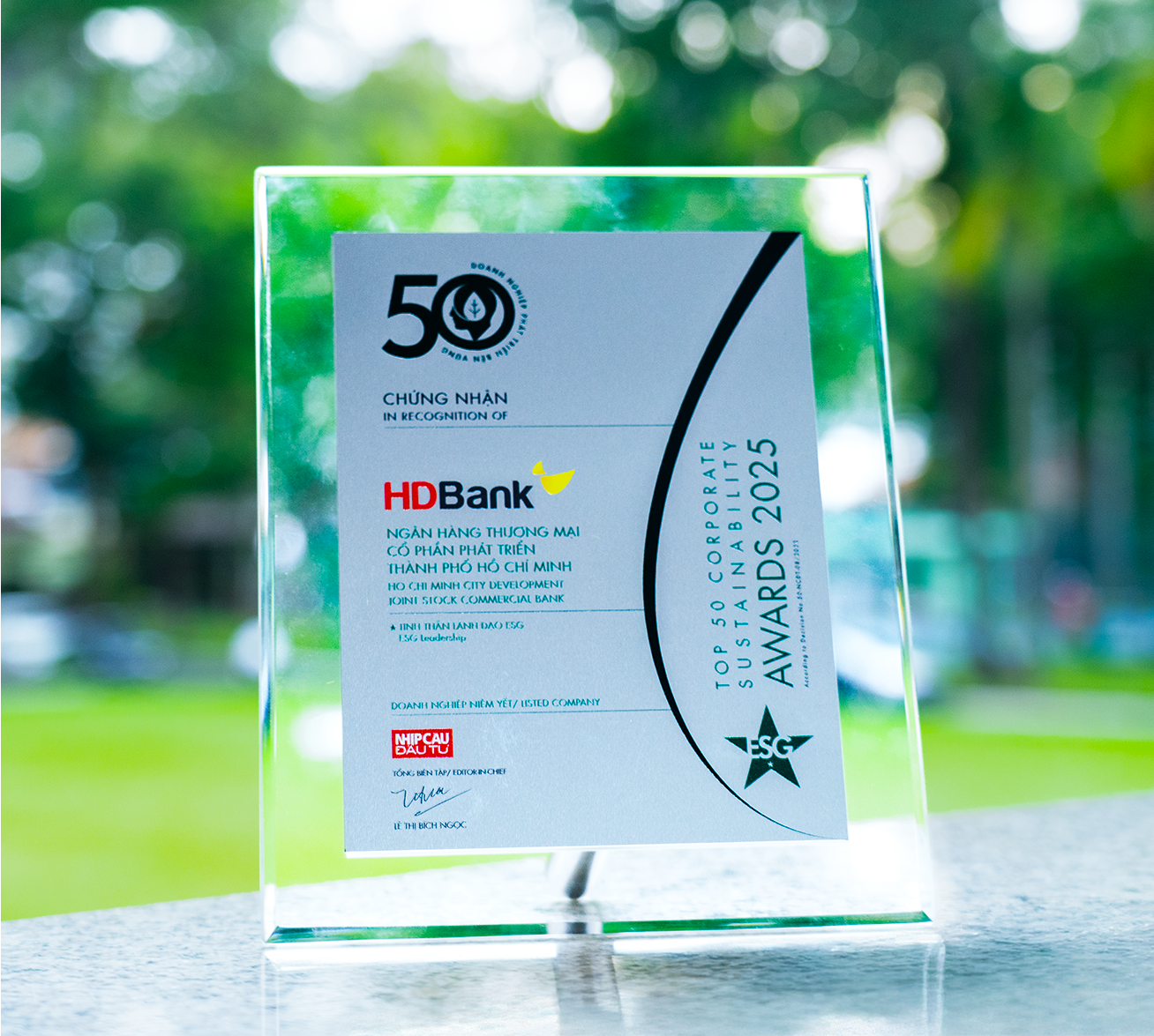 HDBank lần thứ ba liên tiếp được vinh danh trong Top 50 Doanh nghiệp Phát triển bền vững tiêu biểu Việt Nam HDBank lần thứ ba liên tiếp được vinh danh trong Top 50 Doanh nghiệp Phát triển bền vững tiêu biểu Việt Nam