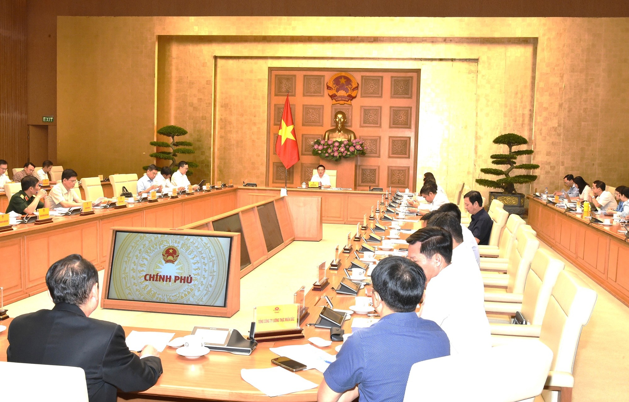 Phó Thủ tướng Chính phủ Hồ Đức Phớc chủ trì cuộc họp Phó Thủ tướng Chính phủ Hồ Đức Phớc chủ trì cuộc họp