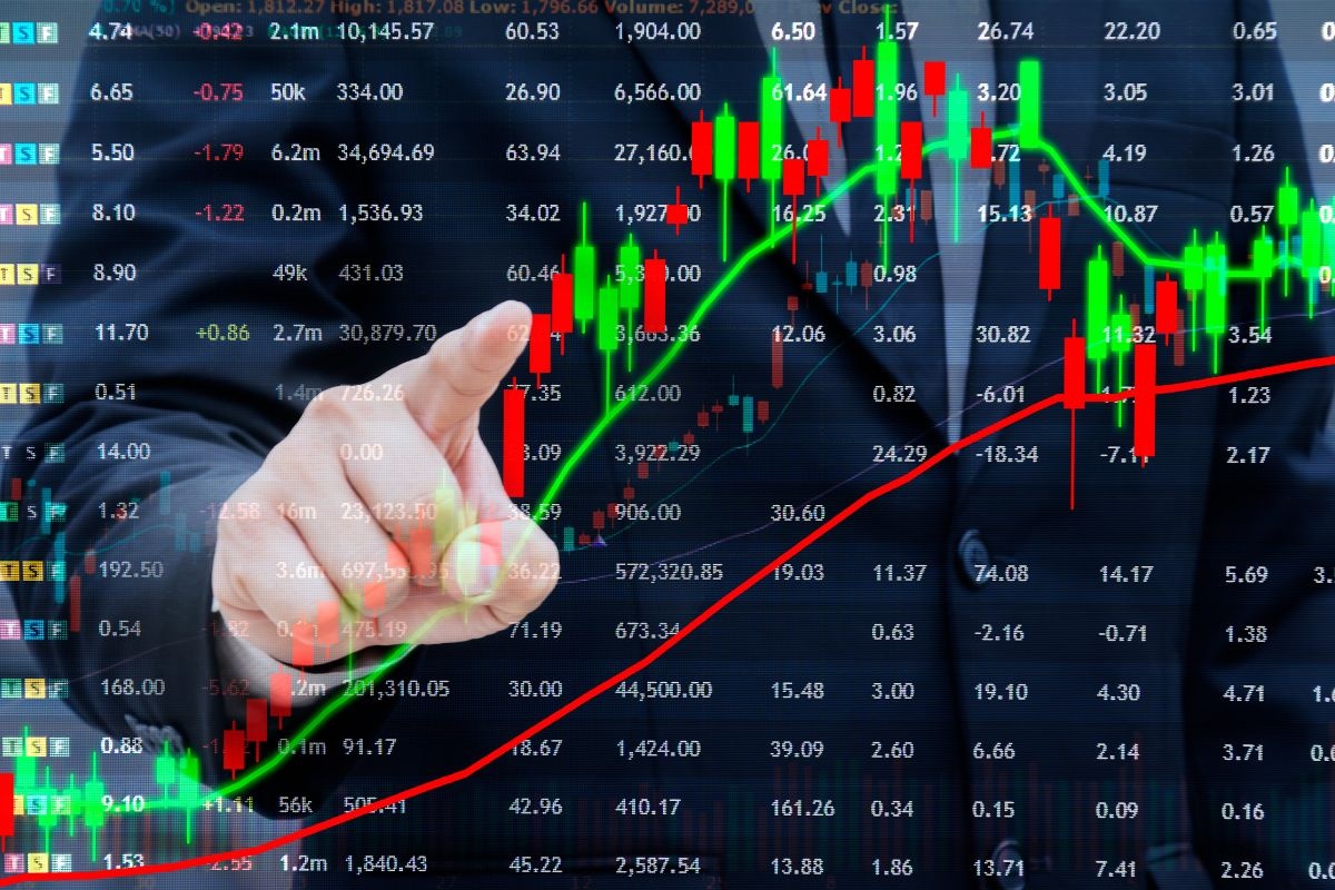 VN-Index áp sát mốc lịch sử 1.500 điểm, dòng tiền lớn tiếp tục nâng đỡ thị trường