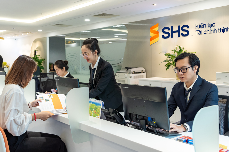 SHS đạt lợi nhuận 788,7 tỷ đồng sau 6 tháng: Kỳ vọng từ chuyển đổi chiến lược và sản phẩm dịch vụ mới