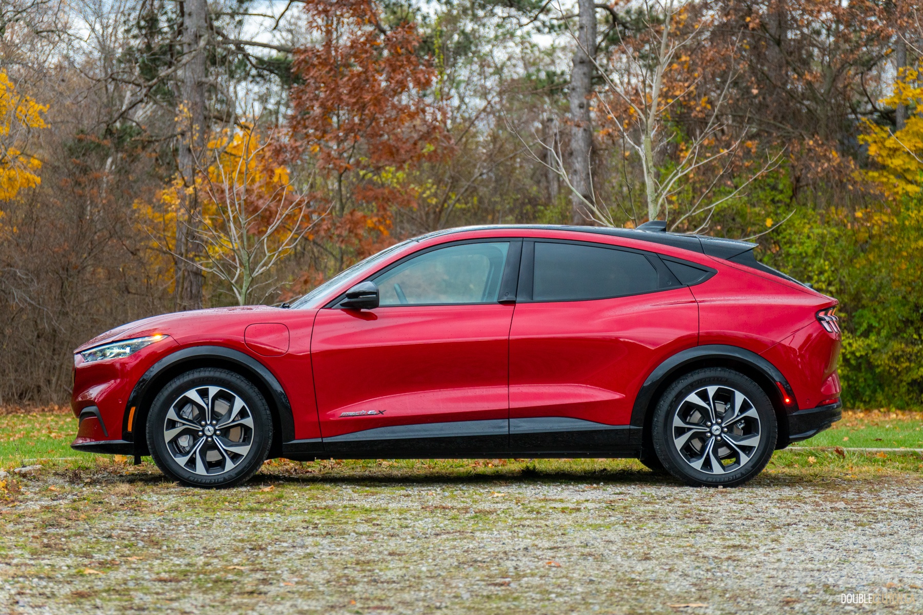 Mustang Mach-E sắp ra mắt tại Việt Nam, khả năng là bản Premium