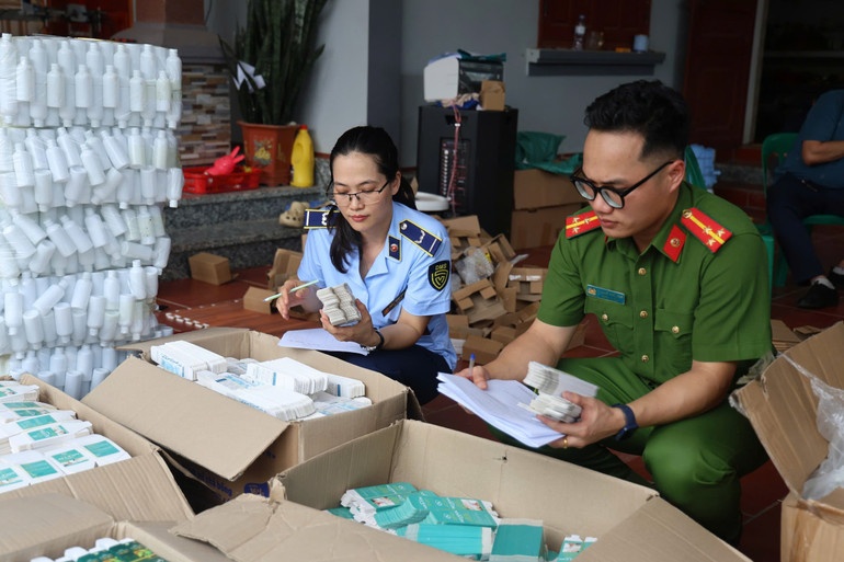 Hàng giả - thách thức đối với an ninh xã hội