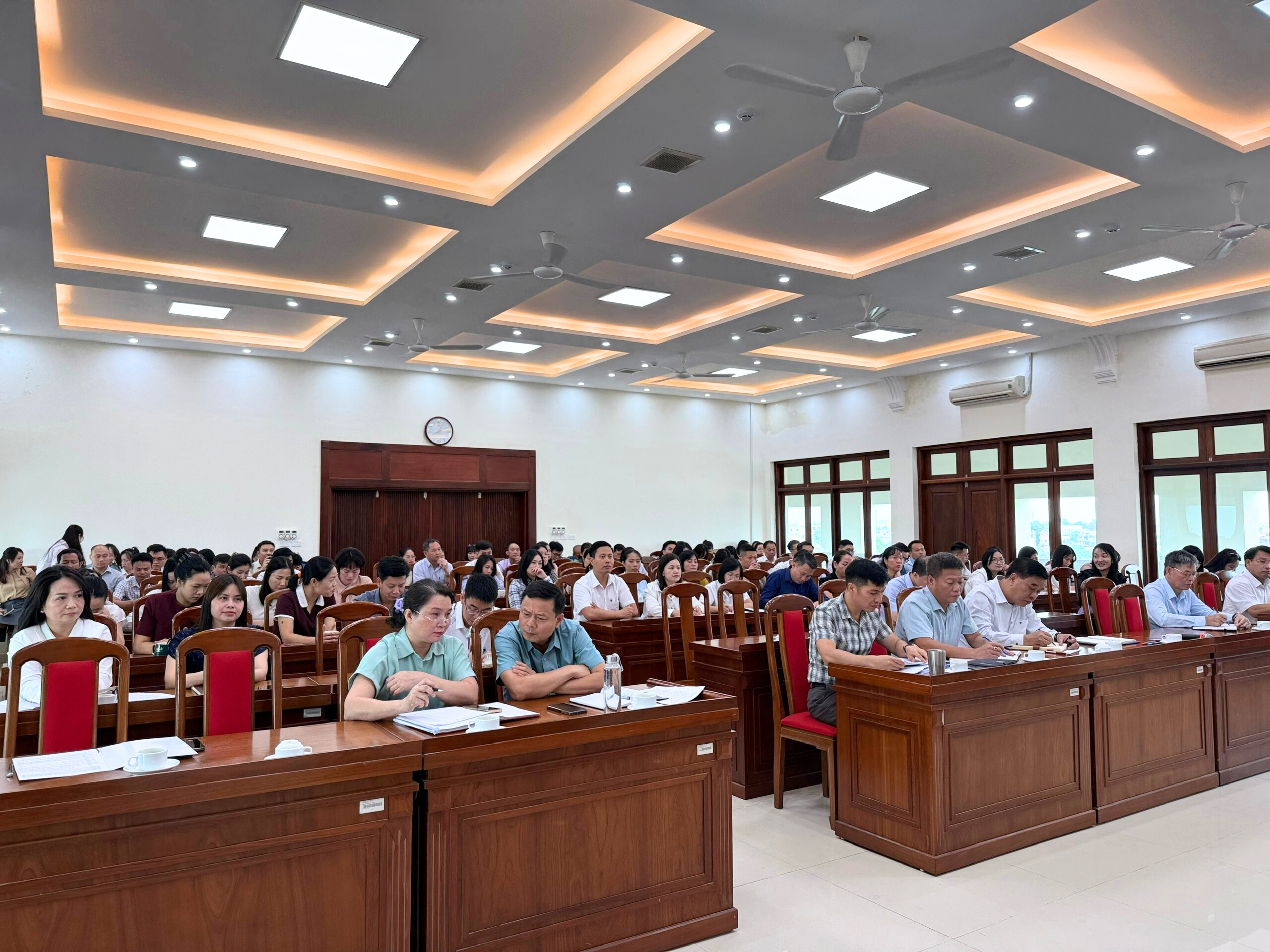 Các đại biểu tham dự hội nghị tại điểm cầu trung tâm Các đại biểu tham dự hội nghị tại điểm cầu trung tâm
