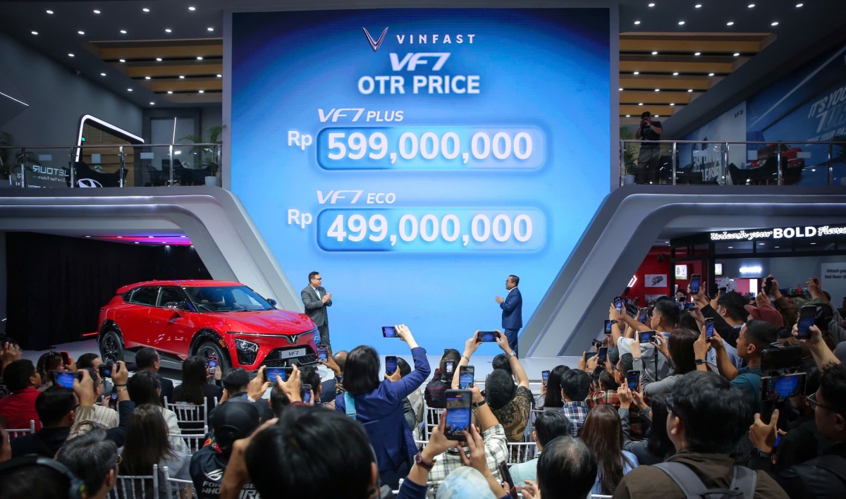 VinFast công bố giá bán tại Indonesia: VF 7 Eco 499 triệu Rupiah, VF 7 Plus 599 triệu Rupiah. VinFast công bố giá bán tại Indonesia: VF 7 Eco 499 triệu Rupiah, VF 7 Plus 599 triệu Rupiah.