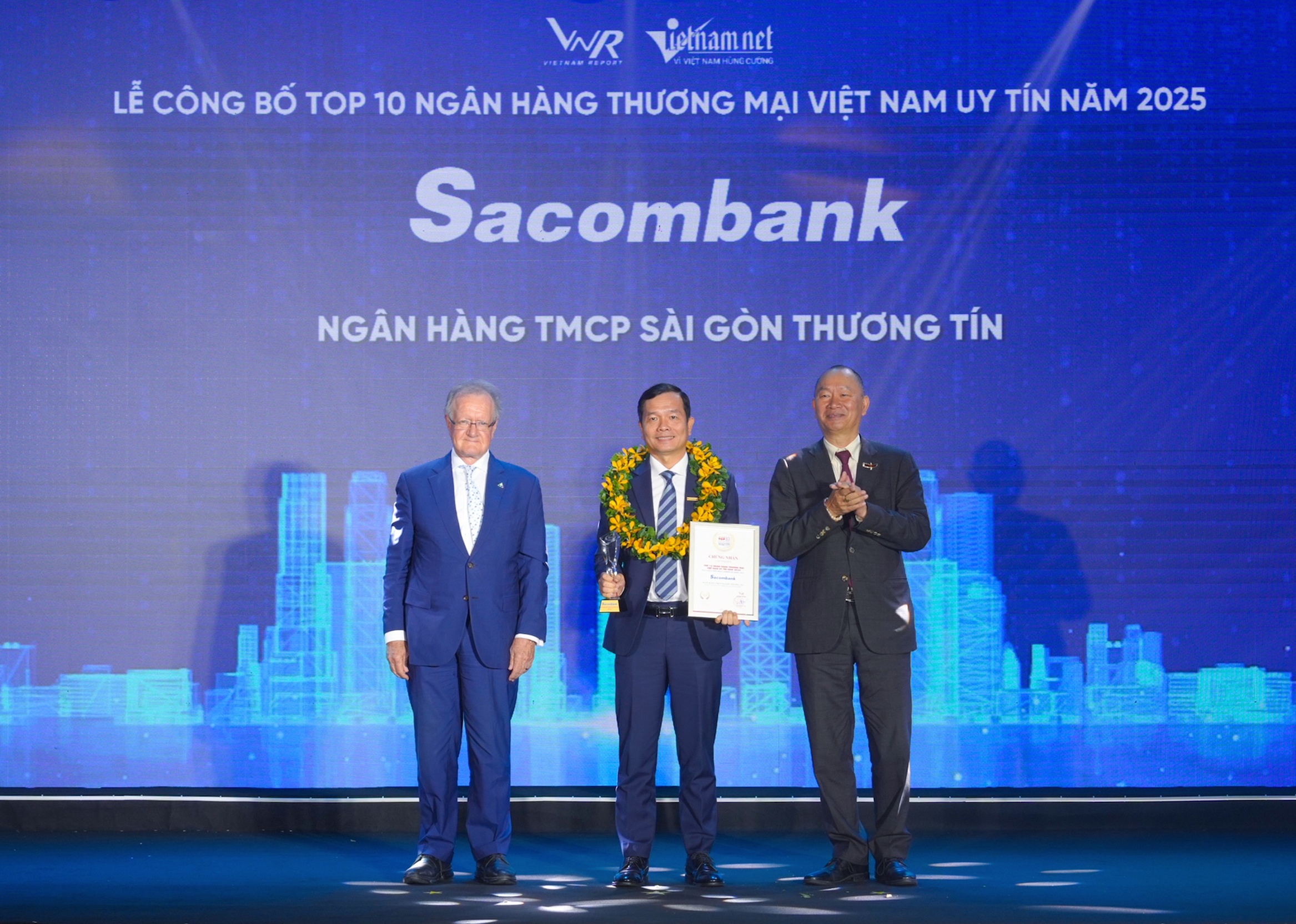 Saccombank vào top 10 Ngân hàng thương mại Việt Nam uy tín 2025