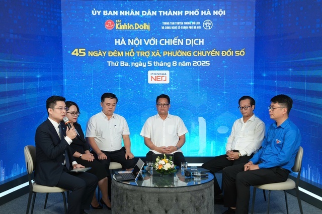 Các diễn giả trao đổi tại Talkshow Các diễn giả trao đổi tại Talkshow