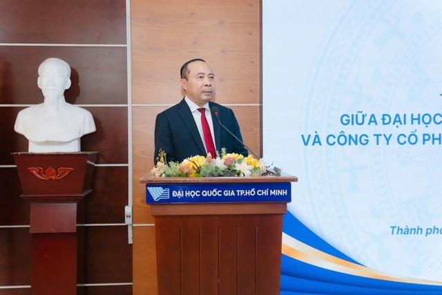 PGS.TS Vũ Hải Quân – Giám đốc ĐHQG-HCM phát biểu tại lễ ký kết PGS.TS Vũ Hải Quân – Giám đốc ĐHQG-HCM phát biểu tại lễ ký kết