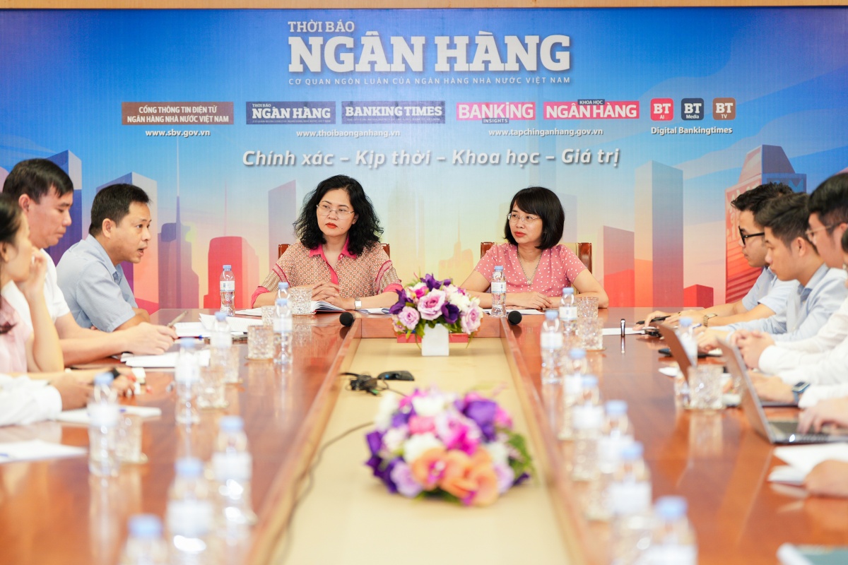 Tăng cường hợp tác toàn diện giữa Thời báo Ngân hàng và Học viện Ngân hàng