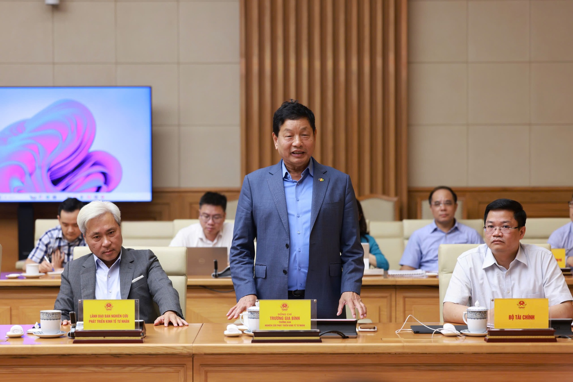 Thủ tướng: Tạo đột phá phát triển kinh tế tư nhân như 'khoán 10' trong nông nghiệp trước đây- Ảnh 6. Thủ tướng: Tạo đột phá phát triển kinh tế tư nhân như 'khoán 10' trong nông nghiệp trước đây- Ảnh 6.