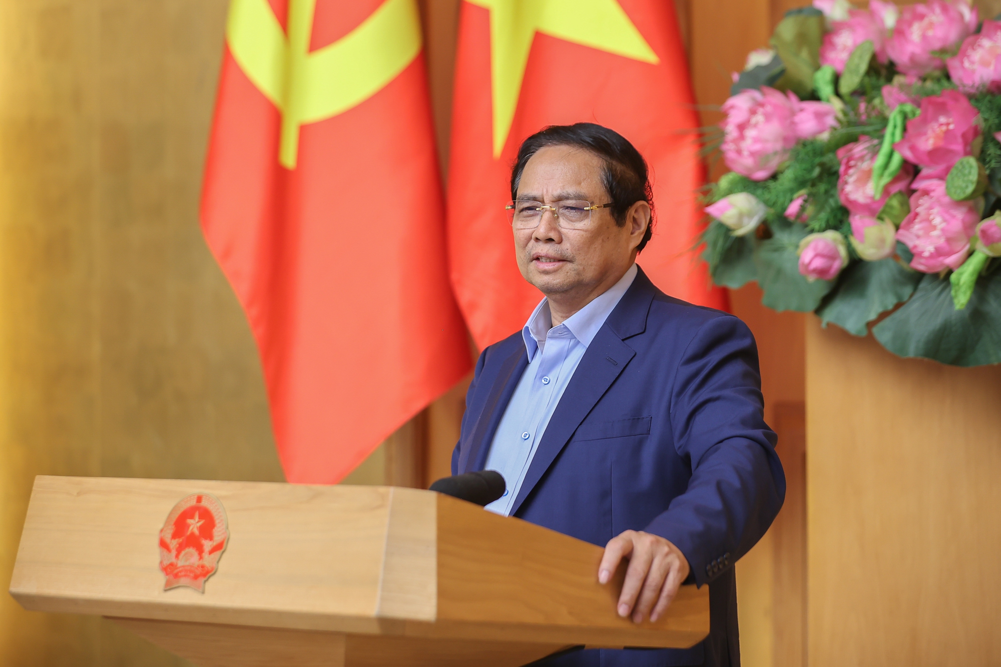 Thủ tướng: Tạo đột phá phát triển kinh tế tư nhân như 'khoán 10' trong nông nghiệp trước đây- Ảnh 2. Thủ tướng: Tạo đột phá phát triển kinh tế tư nhân như 'khoán 10' trong nông nghiệp trước đây- Ảnh 2.