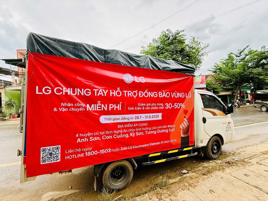 LG hỗ trợ sửa chữa thiết bị điện tử cho người dân vùng lũ tại Nghệ An và Điện Biên LG hỗ trợ sửa chữa thiết bị điện tử cho người dân vùng lũ tại Nghệ An và Điện Biên