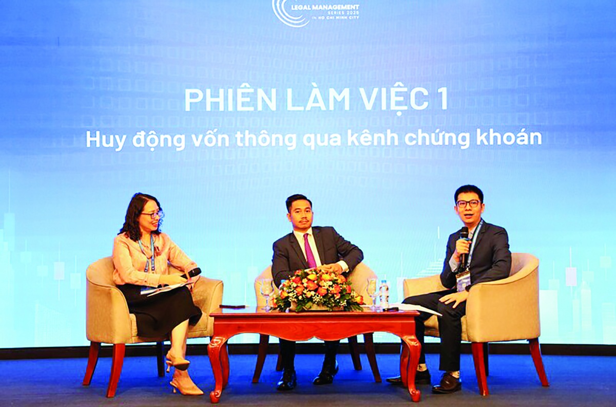Các chuyên gia chia sẻ nhiều quan điểm thực tiễn, bàn sâu về cơ hội và thách thức trong việc huy động vốn thông qua kênh chứng khoán Các chuyên gia chia sẻ nhiều quan điểm thực tiễn, bàn sâu về cơ hội và thách thức trong việc huy động vốn thông qua kênh chứng khoán