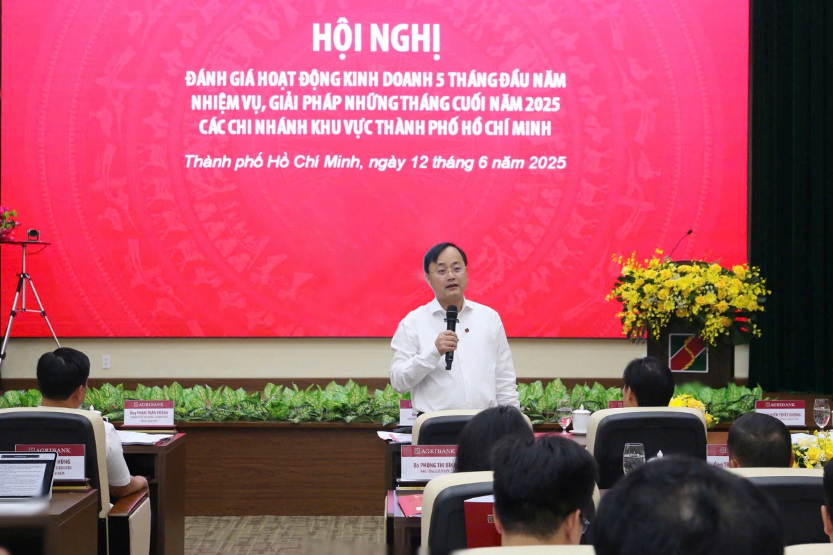 Agribank mang ngân hàng hiện đại đến Thạnh An, thắp sáng hy vọng phát triển Agribank mang ngân hàng hiện đại đến Thạnh An, thắp sáng hy vọng phát triển