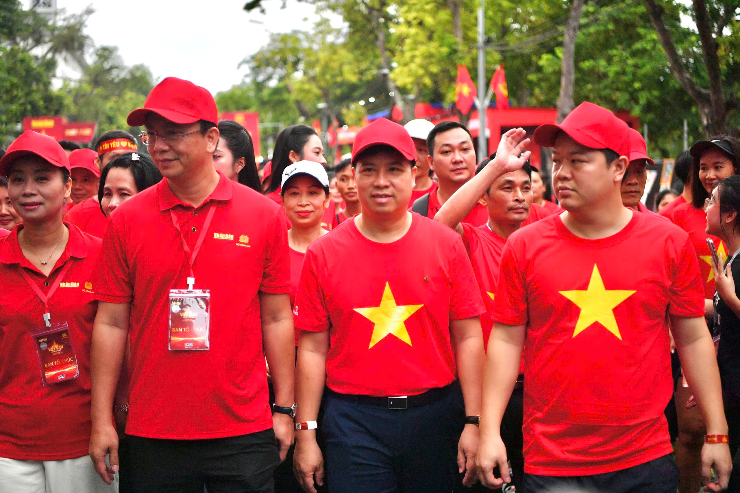 Hơn 20.000 người Vietcombank hòa nhịp “cùng Việt Nam tiến bước”