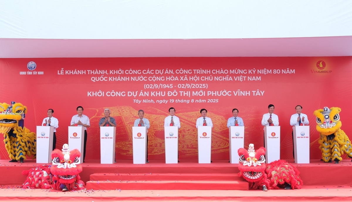 Lễ khởi công Khu đô thị mới Phước Vĩnh Tây (Tây Ninh) chính thức được khởi công. Lễ khởi công Khu đô thị mới Phước Vĩnh Tây (Tây Ninh) chính thức được khởi công.