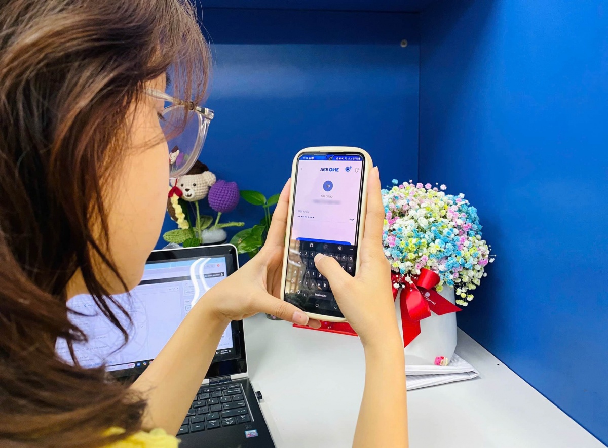 Báo ngay cho ngân hàng và cơ quan chức năng Báo ngay cho ngân hàng và cơ quan chức năng