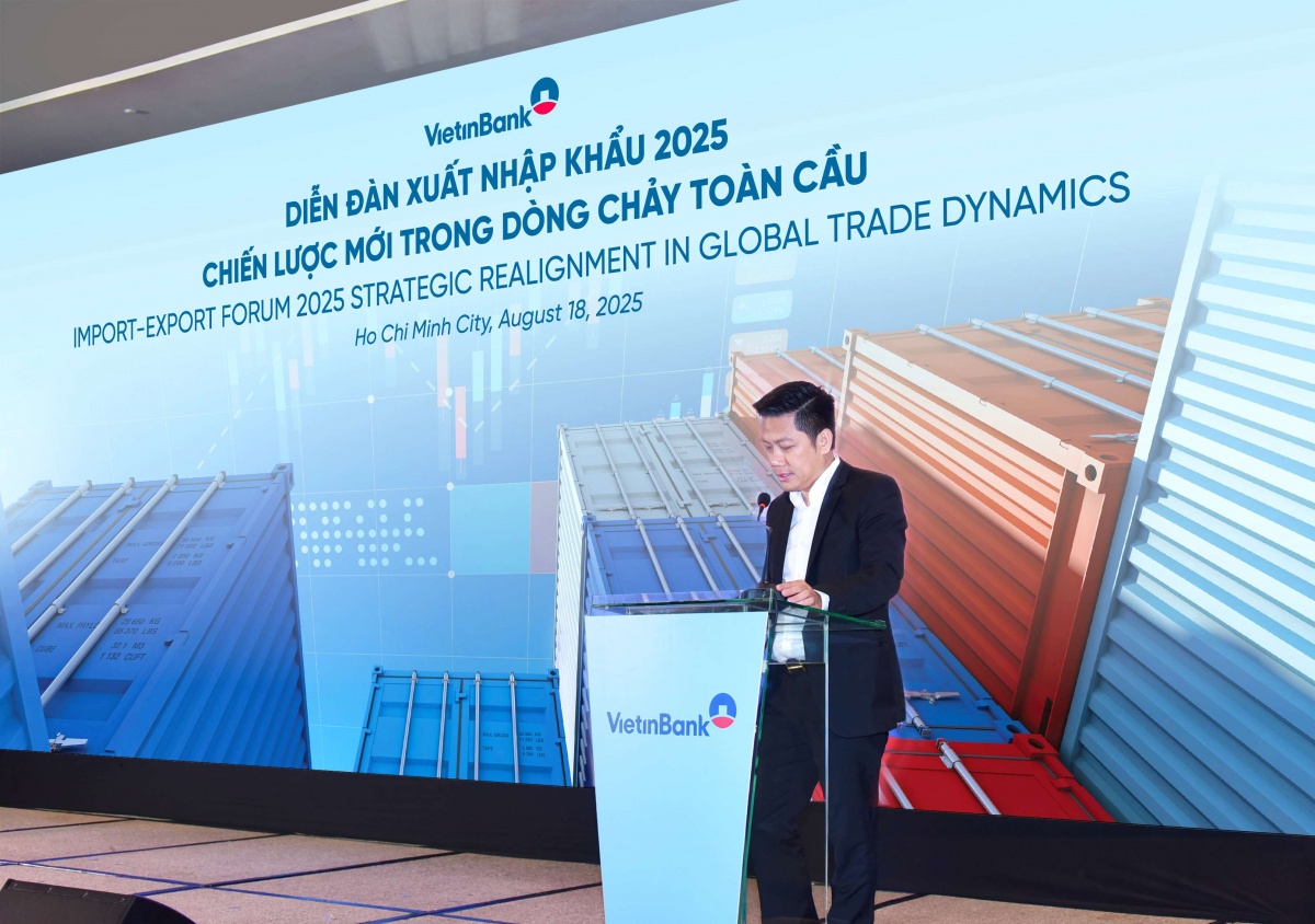 Ông Lê Duy Hải - Phó Tổng Giám đốc kiêm Giám đốc VietinBank TP. HCM phát biểu khai mạc sự kiện Ông Lê Duy Hải - Phó Tổng Giám đốc kiêm Giám đốc VietinBank TP. HCM phát biểu khai mạc sự kiện