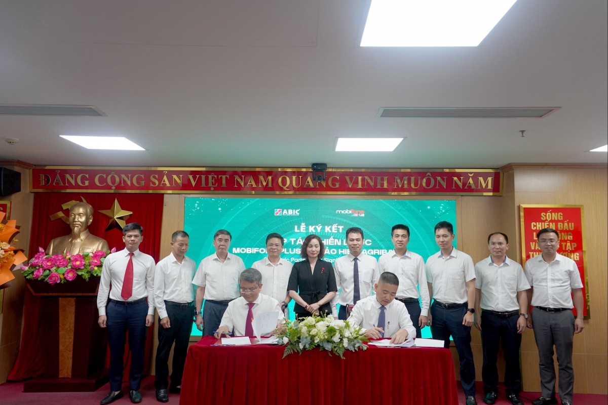 Bảo hiểm Agribank và Mobifone Plus ký hợp tác toàn diện Bảo hiểm Agribank và Mobifone Plus ký hợp tác toàn diện