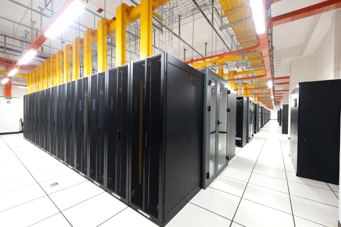Hệ thống tủ rack bên trong trung tâm