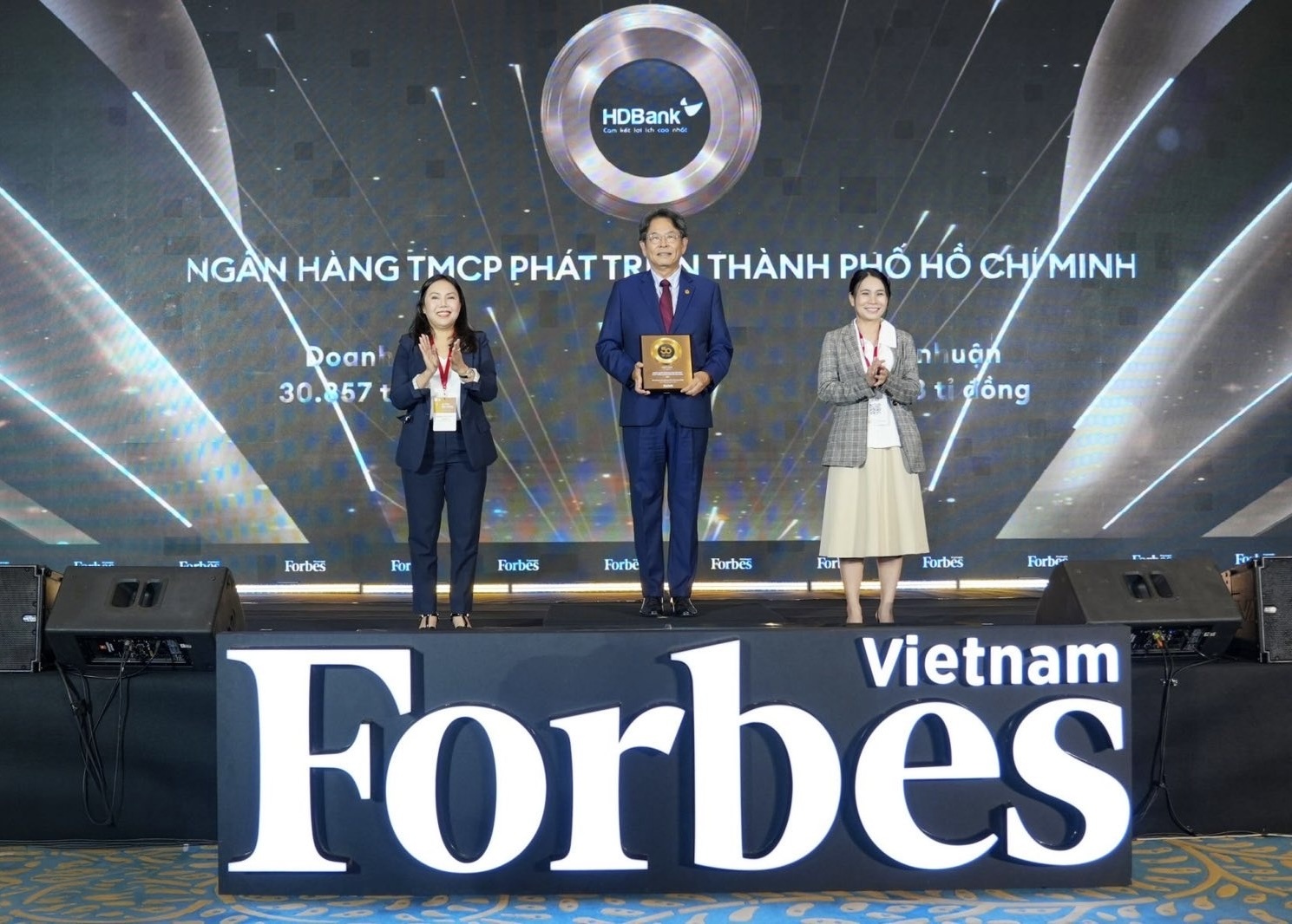HDBank vào top 50 doanh nghiệp niêm yết tiêu biểu nhất 2025 HDBank vào top 50 doanh nghiệp niêm yết tiêu biểu nhất 2025