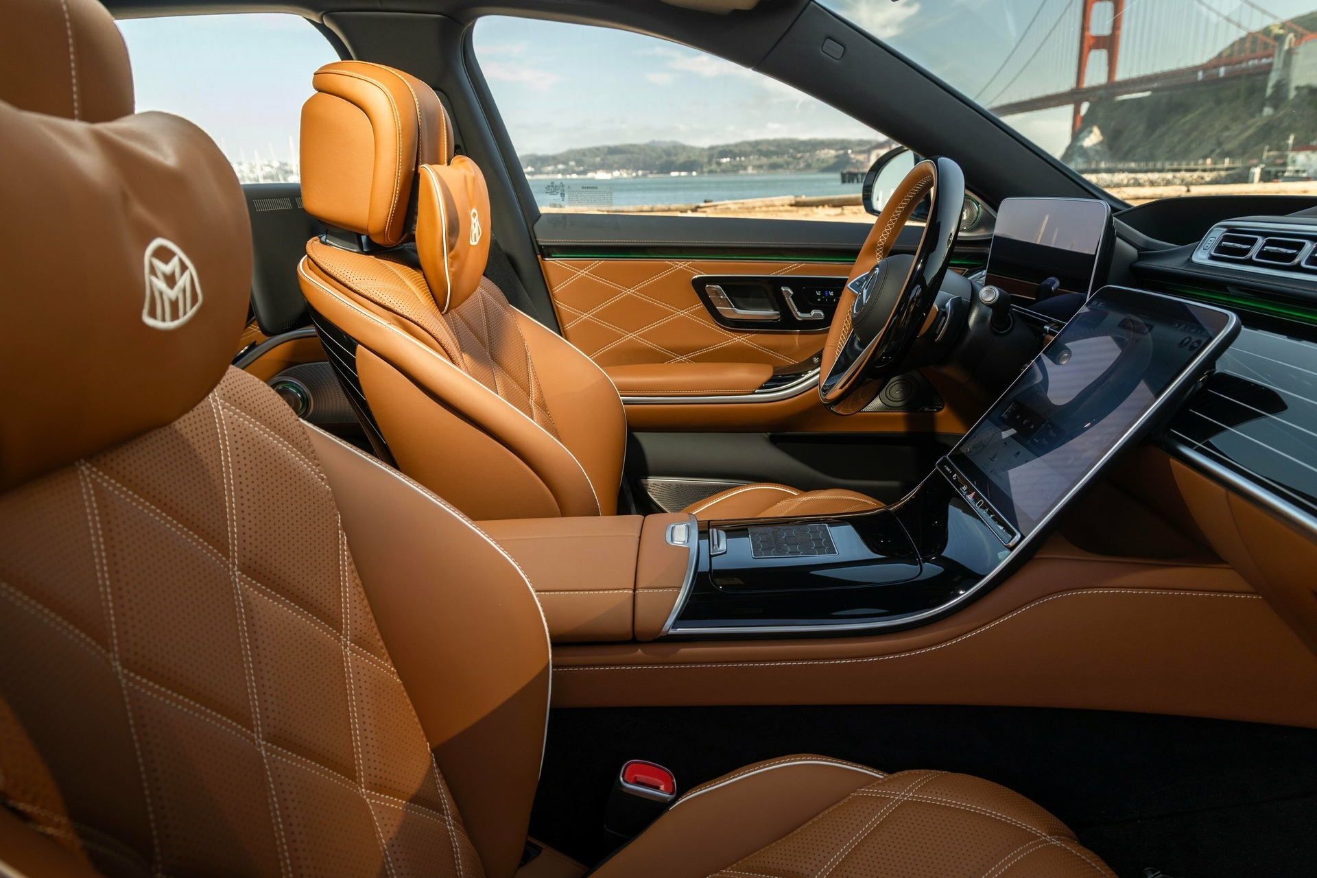 S680 Emerald Isle: Sedan siêu sang của Maybach mang hương gỗ và muối biển