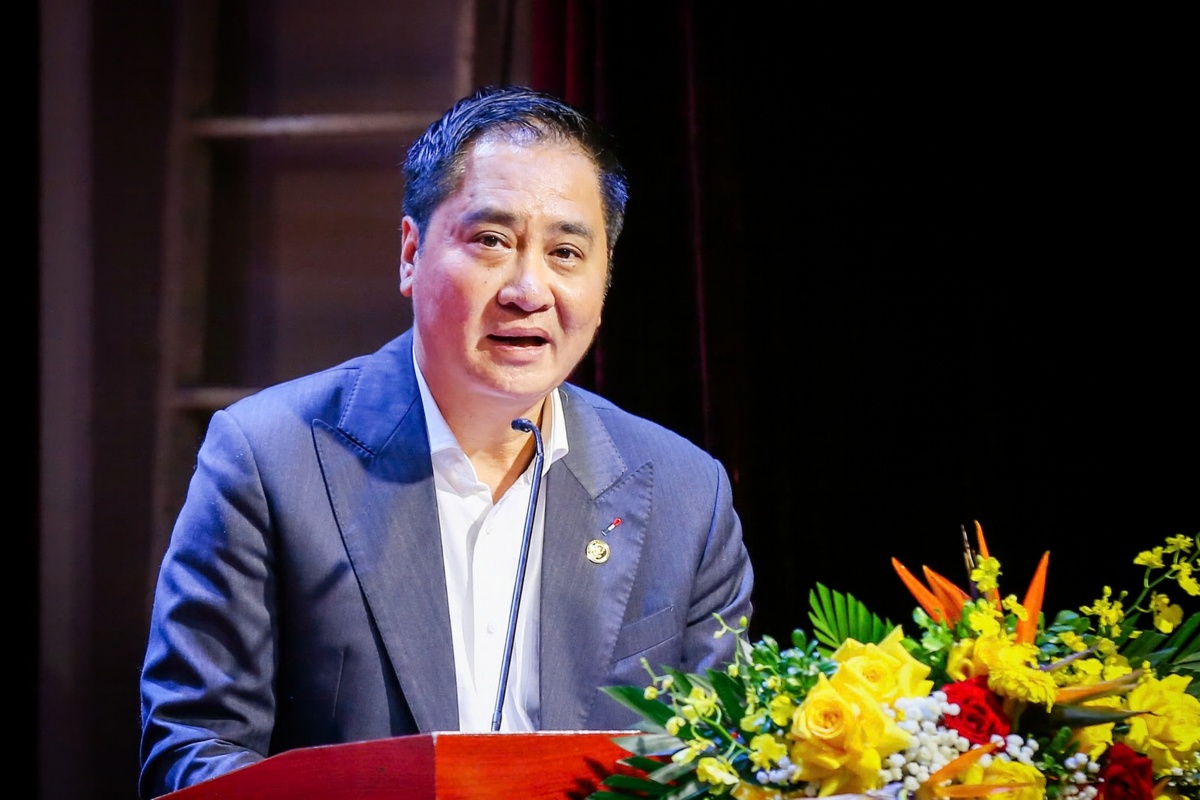 Ông Mai Xuân Sơn, Tổng Giám đốc T&T Group phát biểu tại Hội nghị Ông Mai Xuân Sơn, Tổng Giám đốc T&T Group phát biểu tại Hội nghị