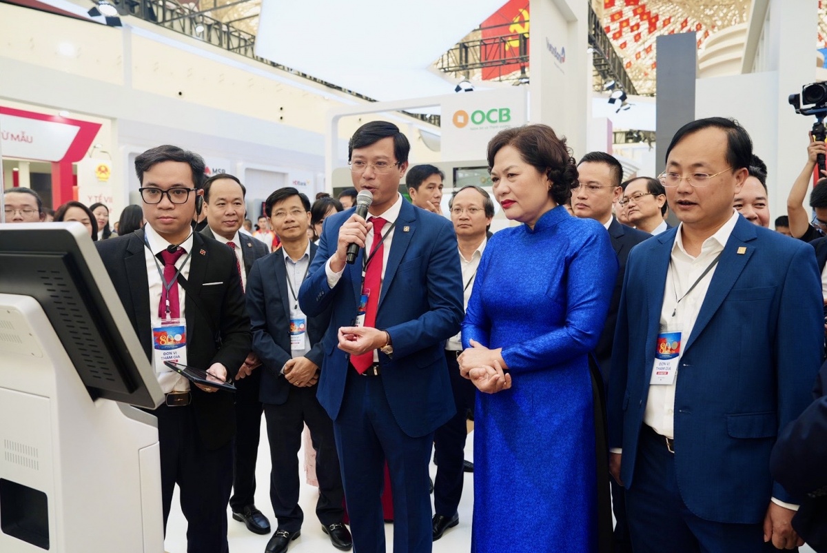 100% tài khoản giao dịch trên kênh số đã được đối chiếu sinh trắc học 100% tài khoản giao dịch trên kênh số đã được đối chiếu sinh trắc học