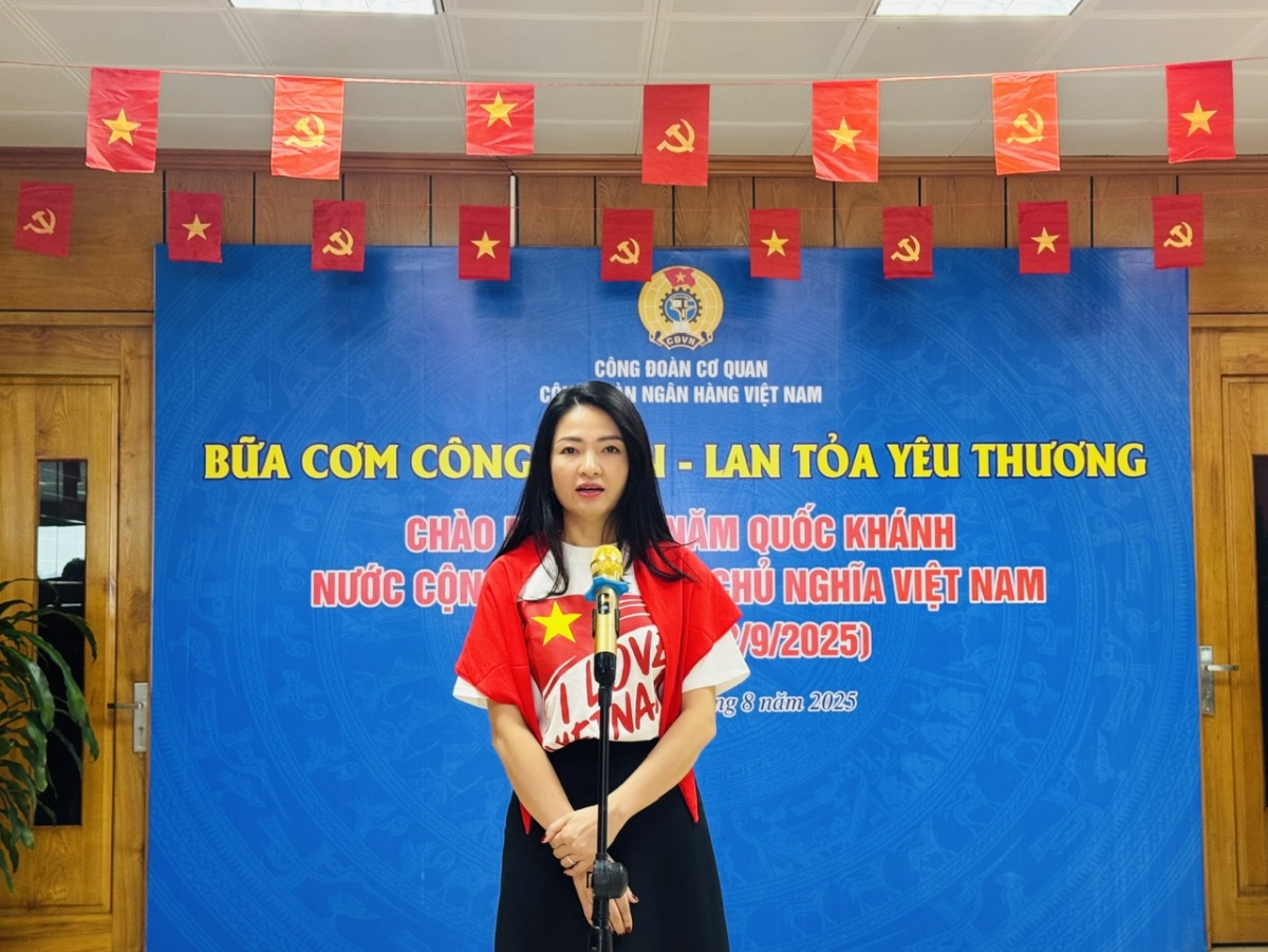 Đ/c Nguyễn Khánh Chi – Phó Chủ tịch Thường trực Công đoàn NHVN phát biểu tại chương trình Đ/c Nguyễn Khánh Chi – Phó Chủ tịch Thường trực Công đoàn NHVN phát biểu tại chương trình