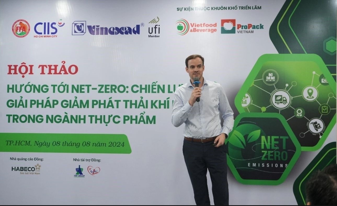 Ông Vincent Mauer - Tổng giám đốc Công ty TNHH GEA Việt Nam và Philippines tại hội thảo “Hướng tới Net-Zero: Chiến lược và giải pháp giảm phát thải khí nhà kính trong ngành thực phẩm”.