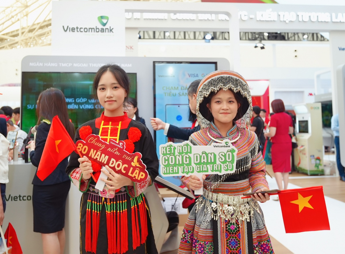 Vietcombank tham gia Triển lãm “80 năm hành trình Độc lập - Tự do - Hạnh phúc” Vietcombank tham gia Triển lãm “80 năm hành trình Độc lập - Tự do - Hạnh phúc”